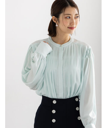 プリーツサテンブラウス