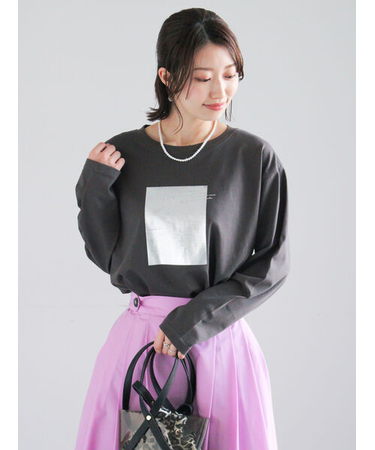 箔プリントロングTシャツ