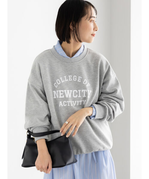 裏毛ロゴプルオーバー