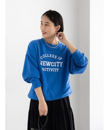 裏毛ロゴプルオーバー