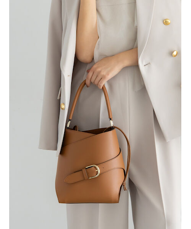 バックルデザインワンハンドルバッグ