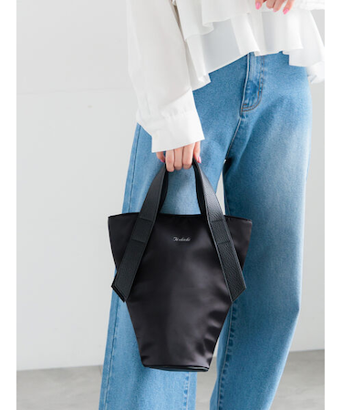 サテンバケットバッグ