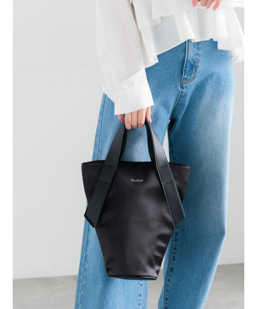 サテンバケットバッグ