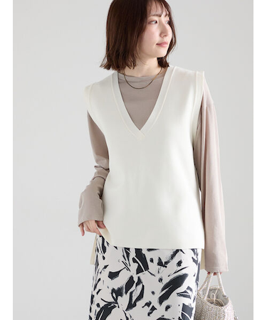 Vネックニットベスト