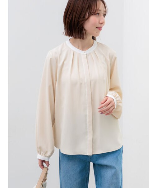 パール釦配色タックブラウス