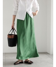 バイアスサテンスカート