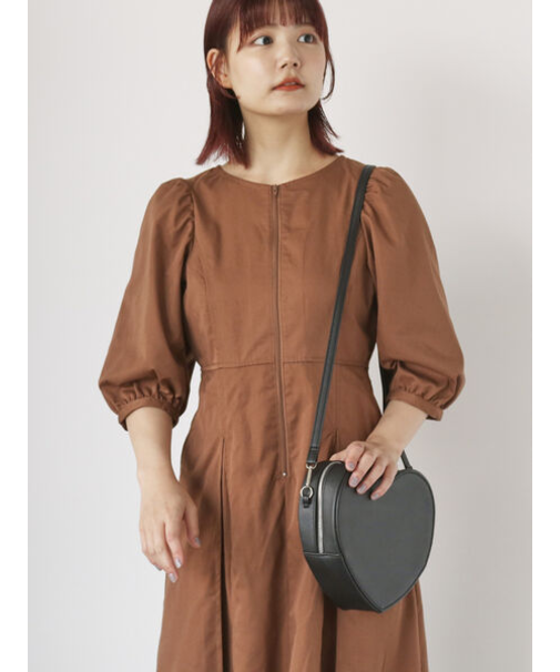 フロントジップワンピース