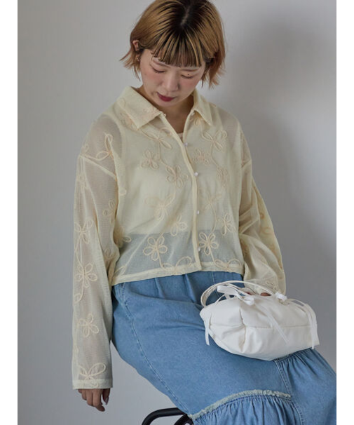 コード刺繍襟付きカーディガン