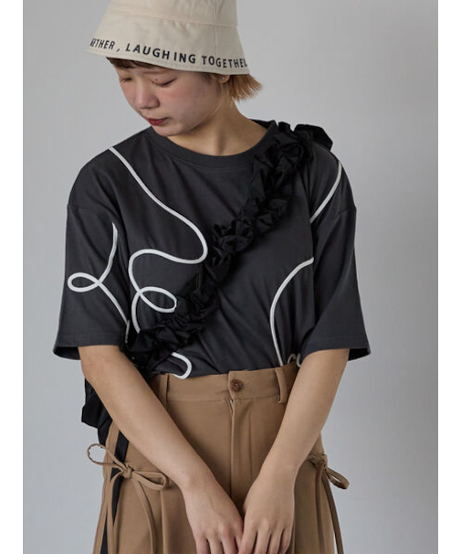 ライン柄Tシャツ