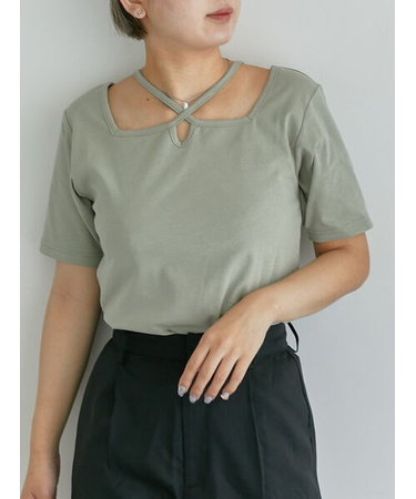 スクエアネックカットソー