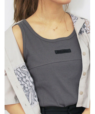 切り替えタンクトップ