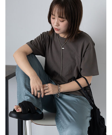 バックレイヤードカットソー