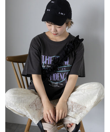 ロゴプリントオーバーサイズTシャツ