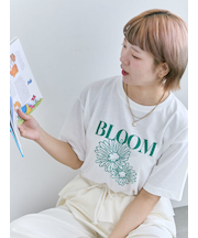 花モチーフTシャツ