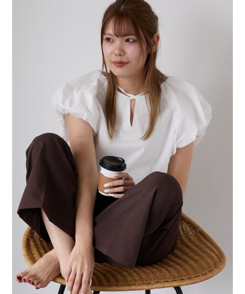 キーネックバルーンスリーブブラウス