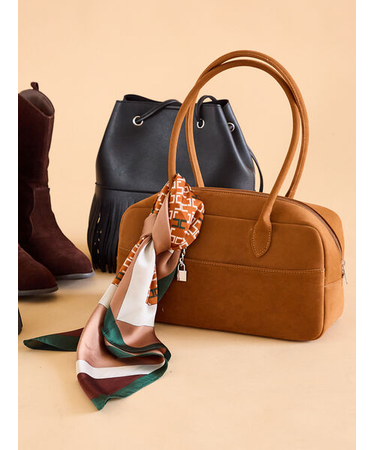 チャーム付きエコスウェードボストン