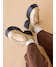 ベージュ