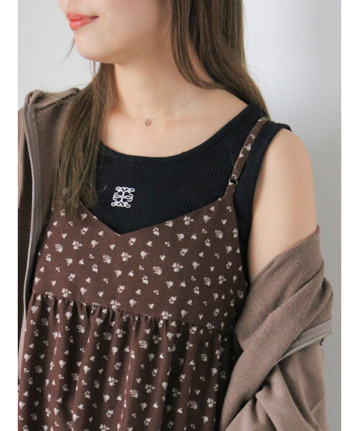 ワンポイント刺繍タンクトップ