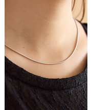 スネークチェーンネックレス