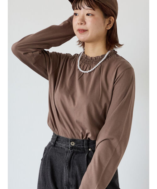 シャーリング襟カットソー