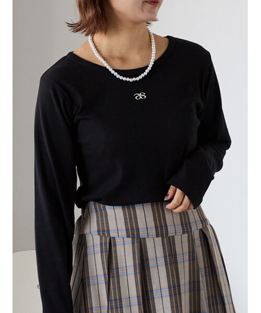 ワンポイント刺繍クルーネックカットソー