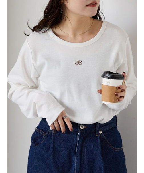 ワンポイント刺繍クルーネックカットソー