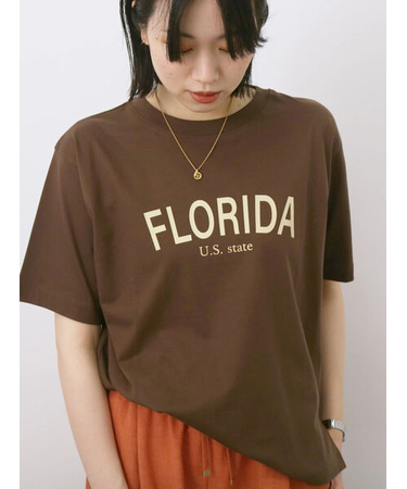 ロゴプリントTシャツ