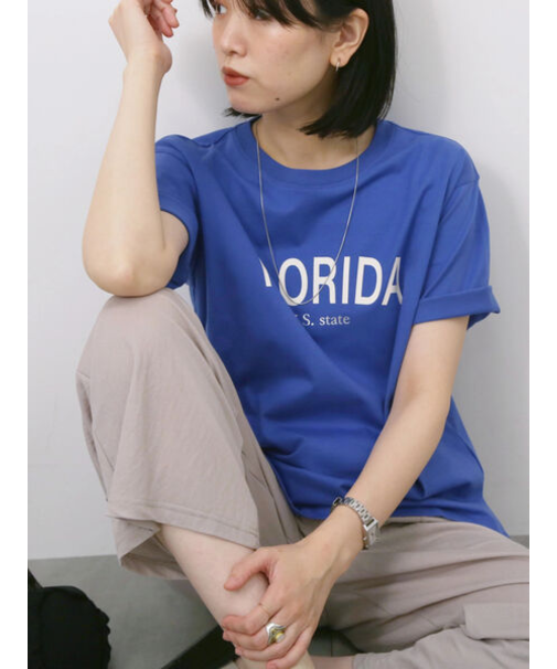 ロゴプリントTシャツ