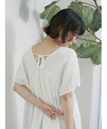◎【接触冷感】シャーリングVネックプルオーバー