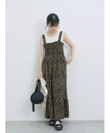 花柄シャーリングワンピース