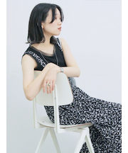 花柄シャーリングワンピース