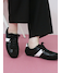 ブラック
