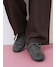 グレー