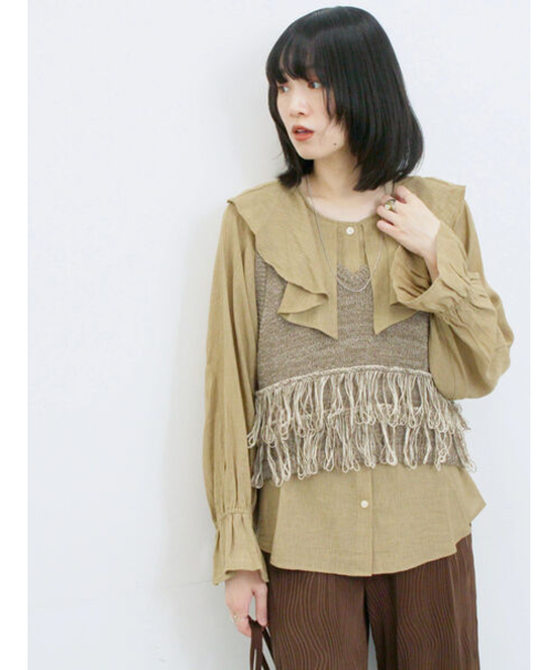 ラッフルカラーブラウス