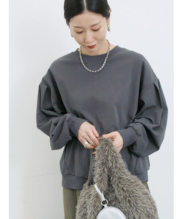 ポンチ袖タックプルオーバー