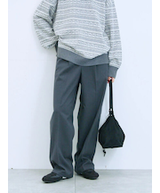 サイドタブ付きパンツ