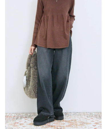 ストレートデニムパンツ