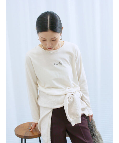 ワンポイント刺繍プルオーバー