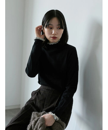 配色フリル衿ニットプルオーバー