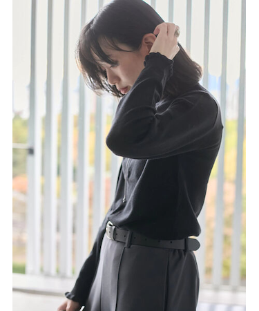 フリル衿ニットプルオーバー