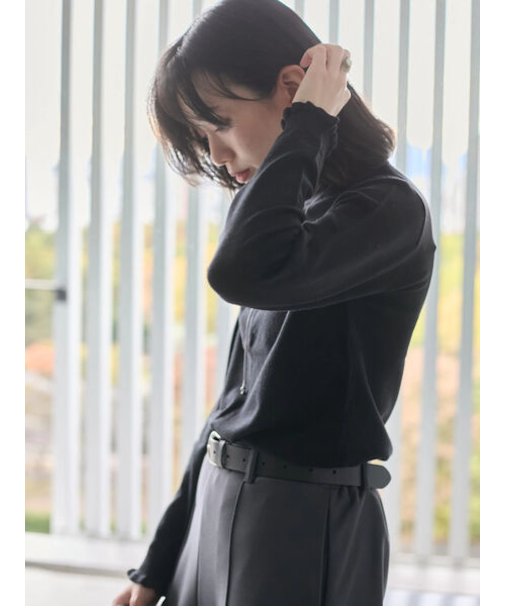 フリル衿ニットプルオーバー