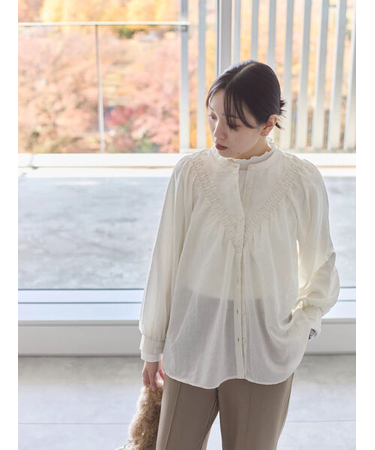 切替タックブラウス