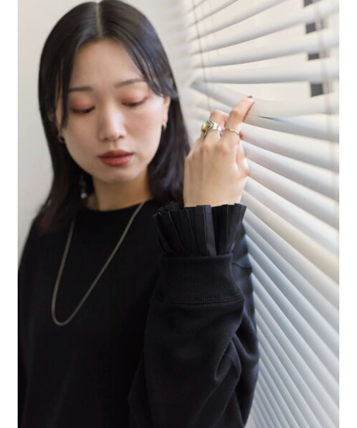 袖プリーツ裏起毛スウェット