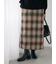 チェック柄スカート
