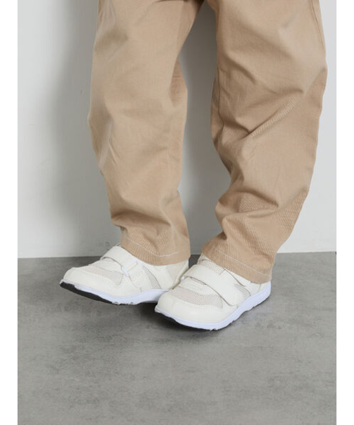 メッシュスニーカー