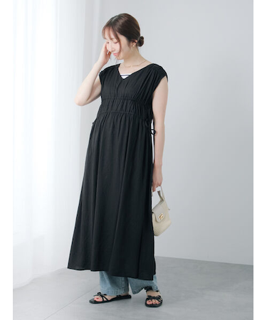 リネン混Vネックギャザーワンピース