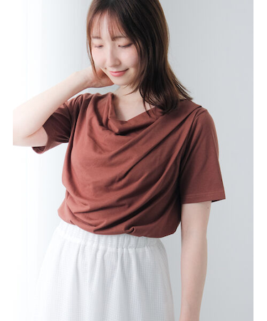 ドレープネックトップス