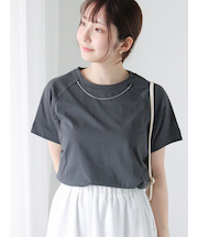 ネックレス付きTシャツ
