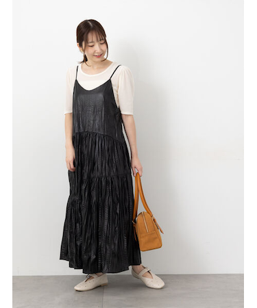 しわ加工フェイクレザーキャミワンピース《2025autumn catalog item》