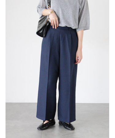 タックストレートパンツ